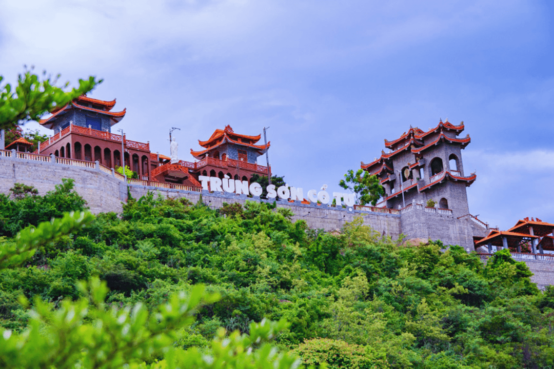 Trùng Sơn Cổ Tự Ninh Thuận – Ngôi Chùa Trên Núi Đá Chồng - ảnh 1